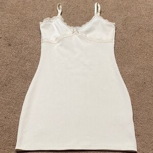 H&M Cream Ribbed Chemise with Lace Detail Size Small